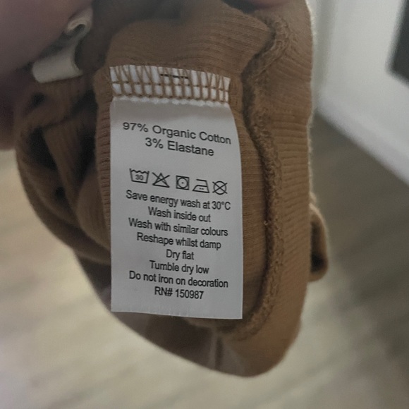 Quincy Mae brand new baby bottom - Picture 3 of 4